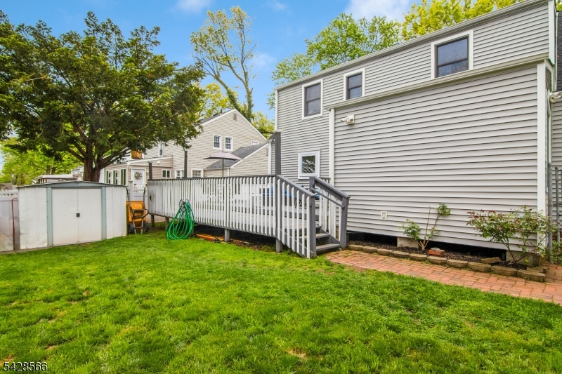 775 W Inman Ave