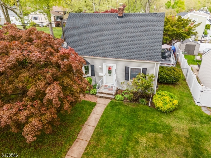 775 W Inman Ave