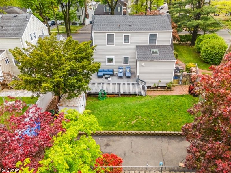 775 W Inman Ave