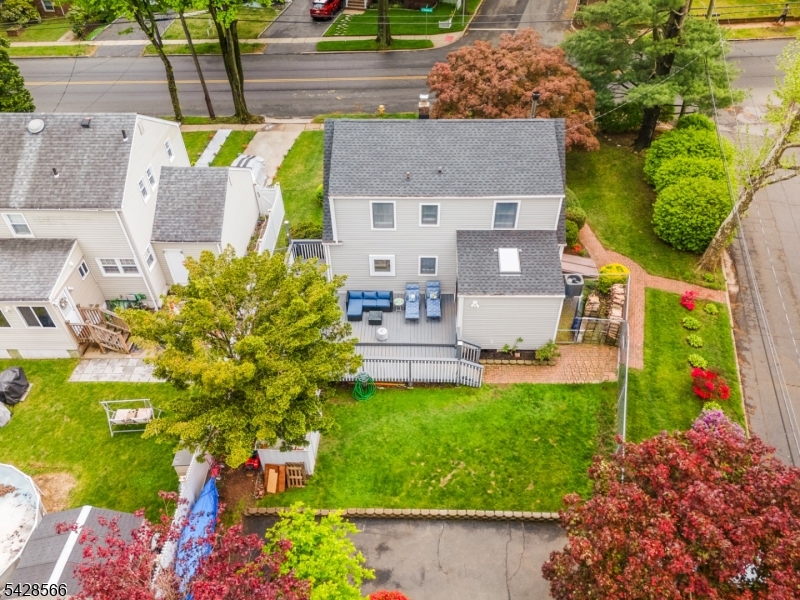 775 W Inman Ave