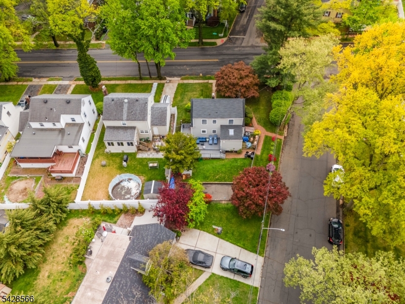 775 W Inman Ave