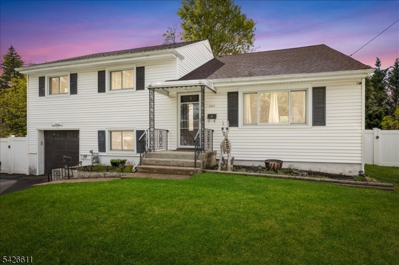 1811 Verona Ave