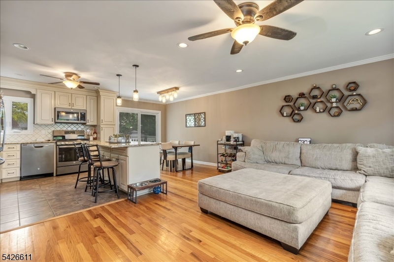1811 Verona Ave