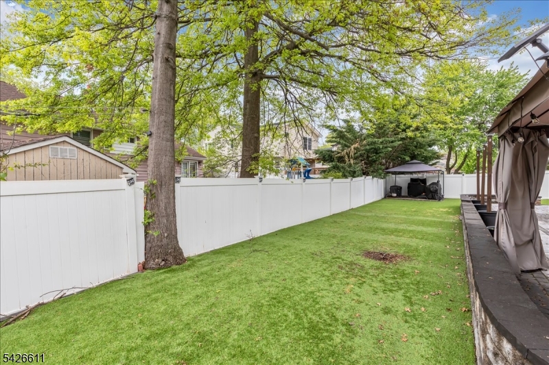 1811 Verona Ave
