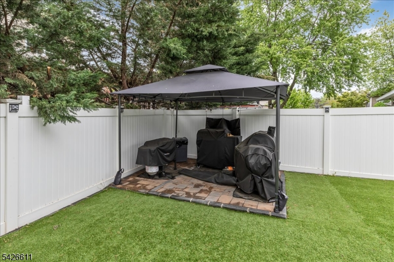 1811 Verona Ave