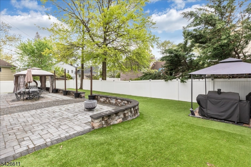 1811 Verona Ave