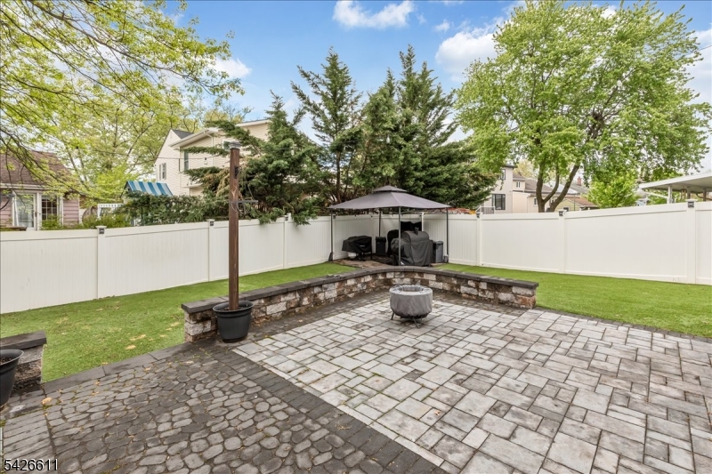 1811 Verona Ave
