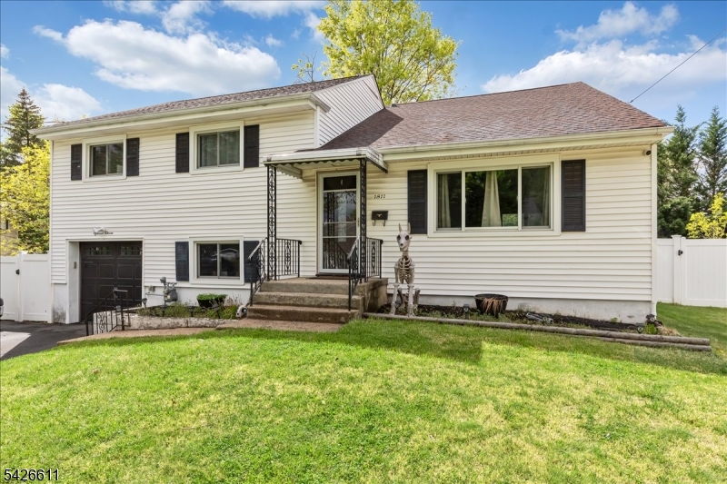 1811 Verona Ave