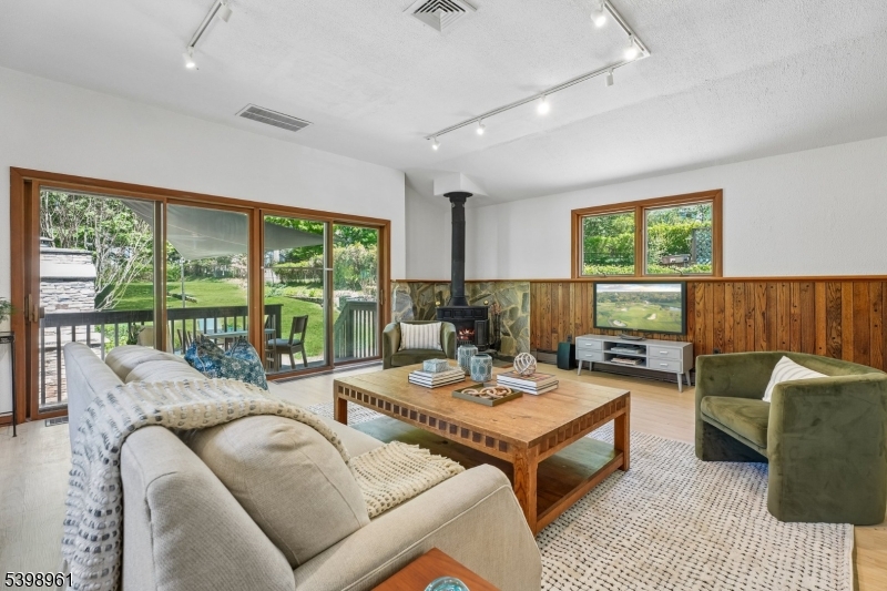 43 Parker Ave