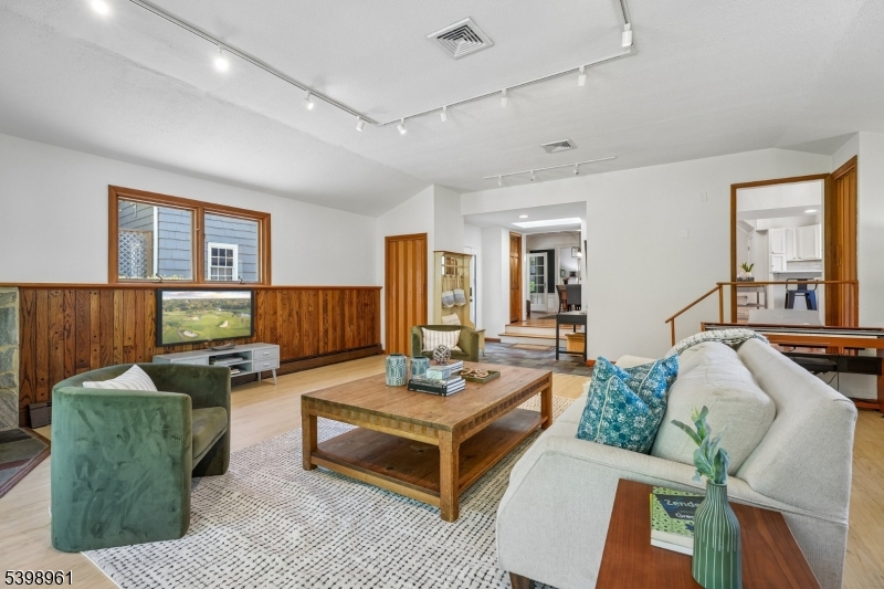 43 Parker Ave