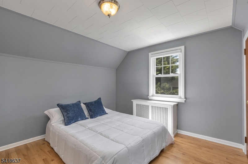 75 Hillside Ave