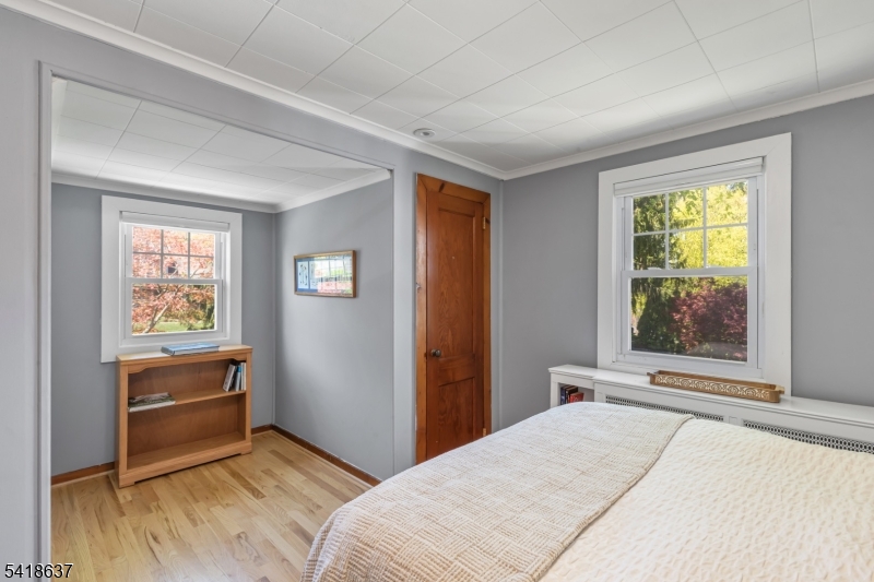 75 Hillside Ave