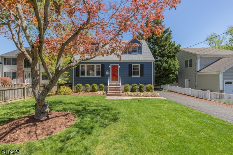 75 Hillside Ave