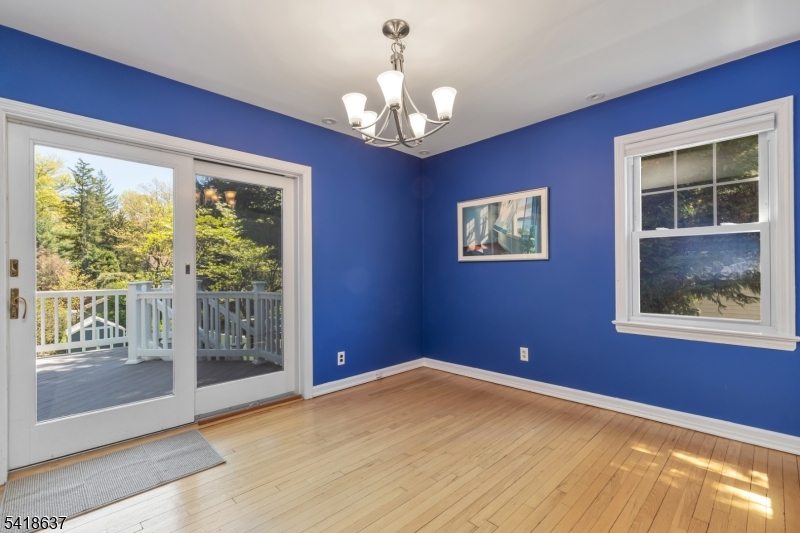 75 Hillside Ave