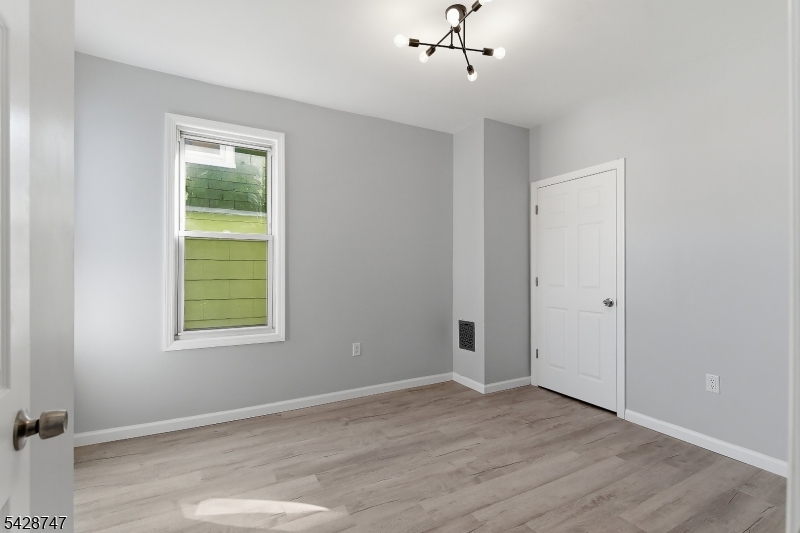 217 W Union St