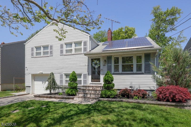 651 Elm Ave