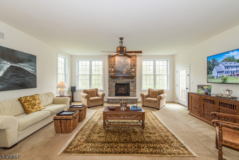 49 Sovereign Dr