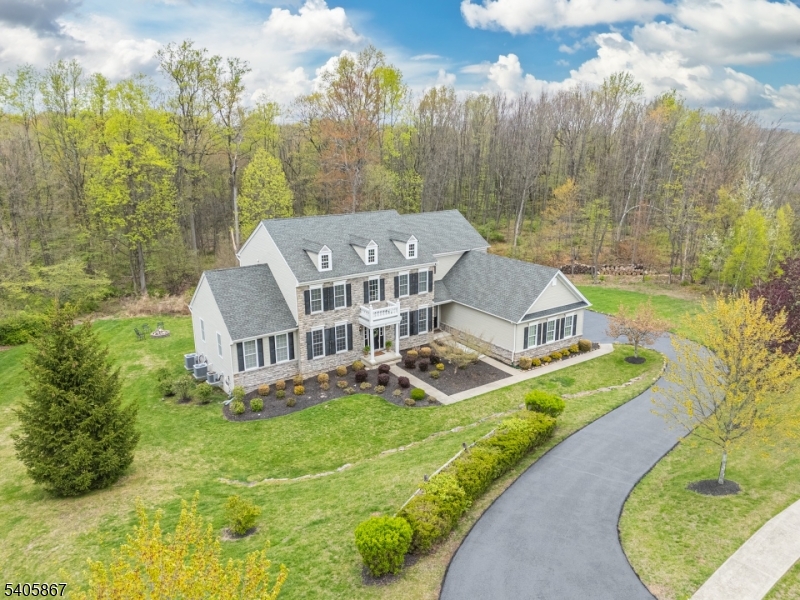 49 Sovereign Dr