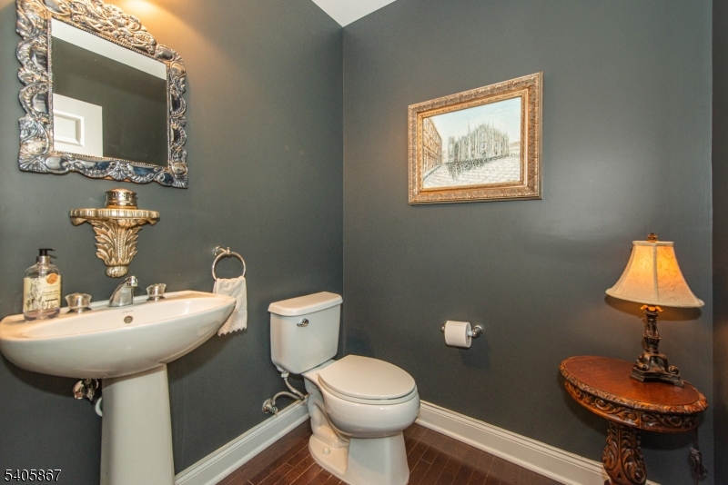 49 Sovereign Dr