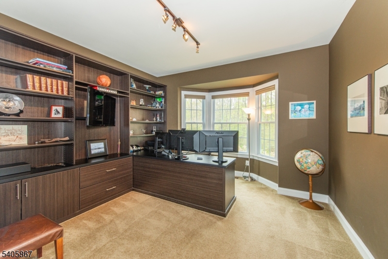 49 Sovereign Dr