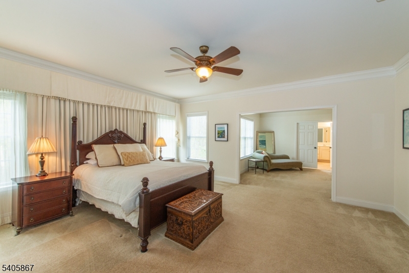 49 Sovereign Dr