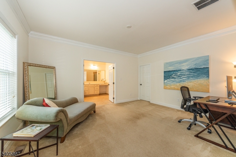 49 Sovereign Dr