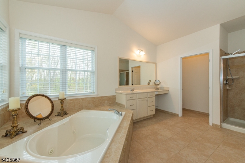 49 Sovereign Dr