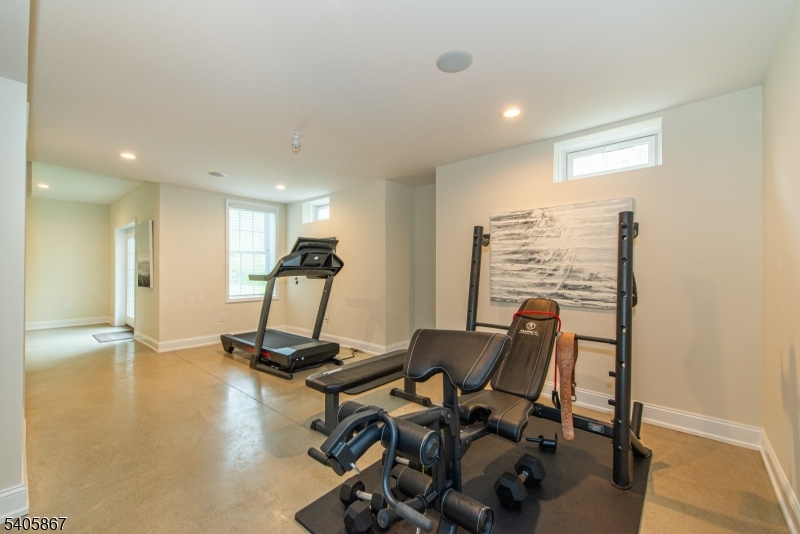 49 Sovereign Dr