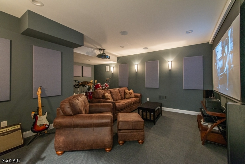 49 Sovereign Dr