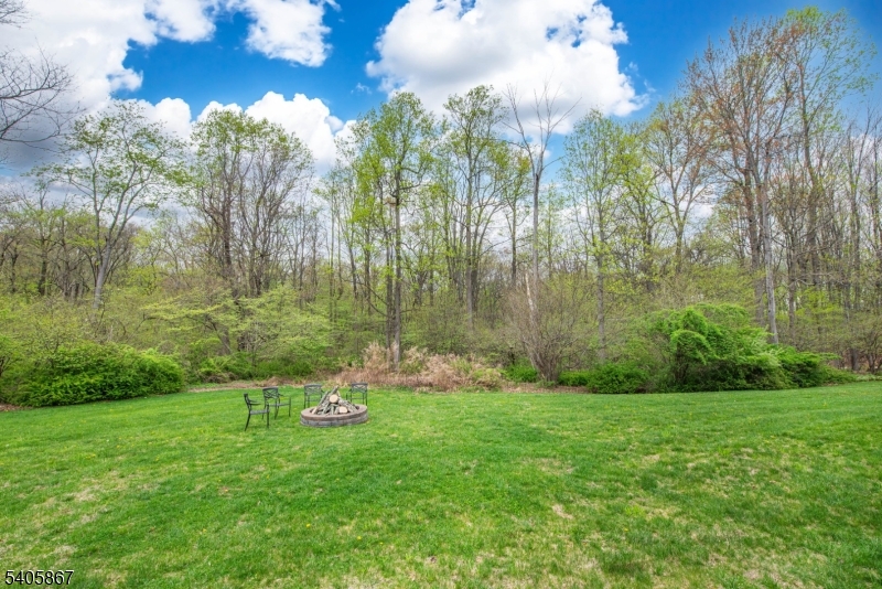 49 Sovereign Dr