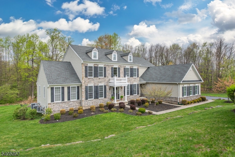 49 Sovereign Dr