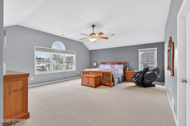 5 Selma Ln