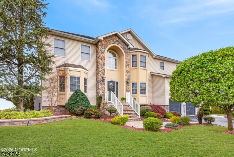 5 Selma Ln