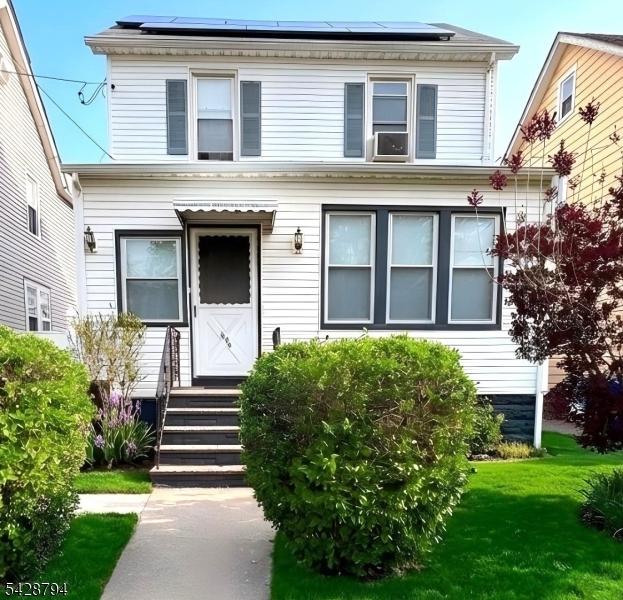 104 W 18Th St