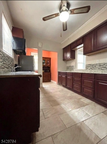 104 W 18Th St