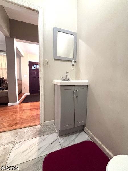 104 W 18Th St
