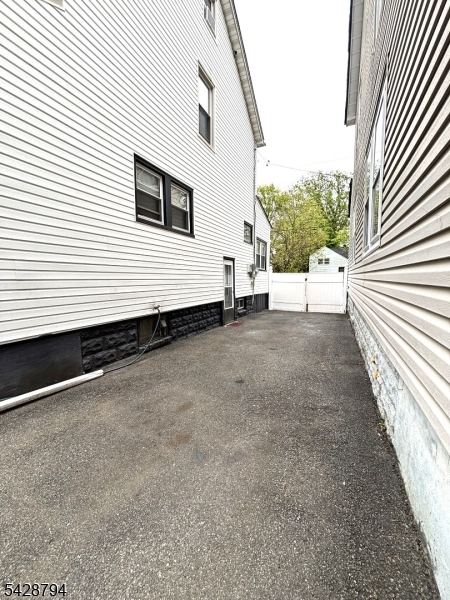104 W 18Th St