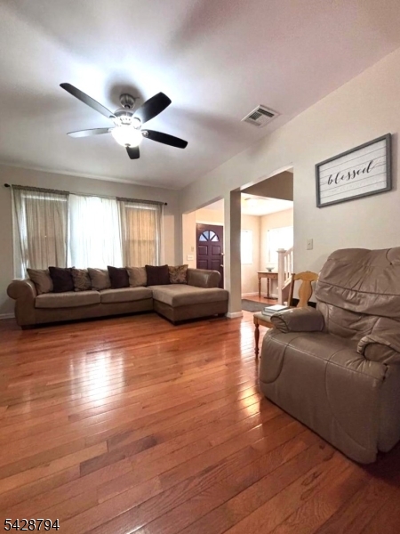 104 W 18Th St