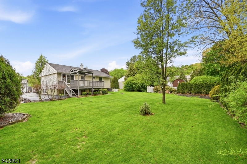15 Fairview Ave