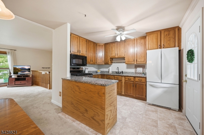 15 Fairview Ave