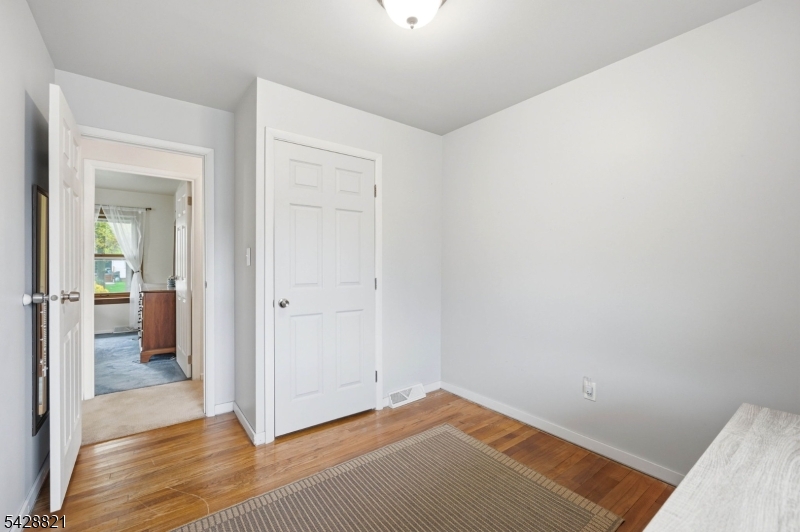 15 Fairview Ave