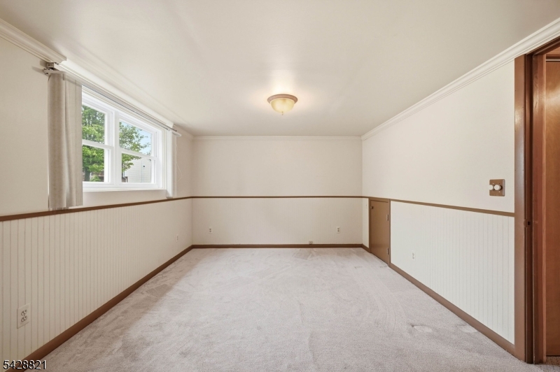 15 Fairview Ave