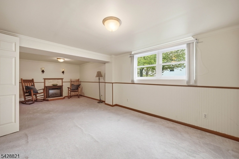 15 Fairview Ave