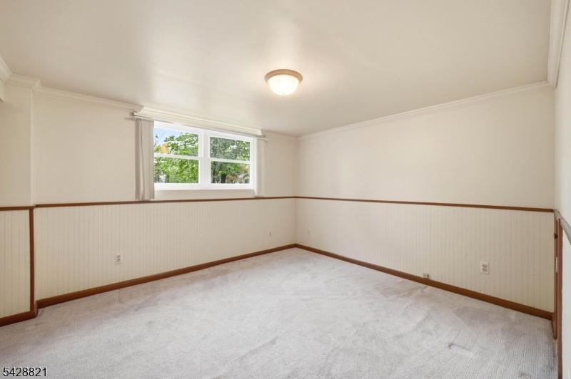 15 Fairview Ave