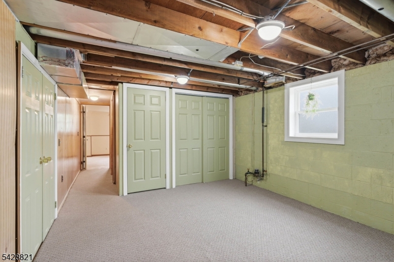 15 Fairview Ave