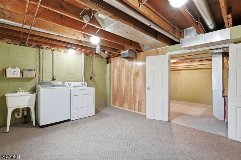 15 Fairview Ave