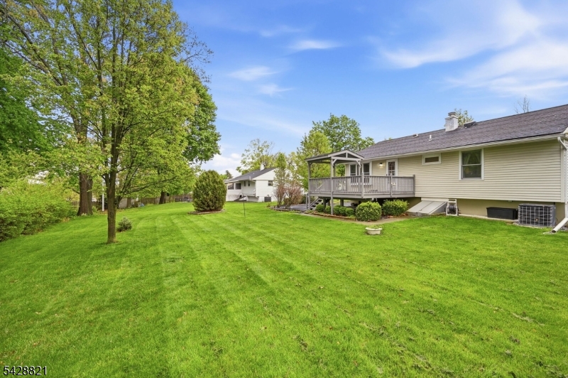 15 Fairview Ave