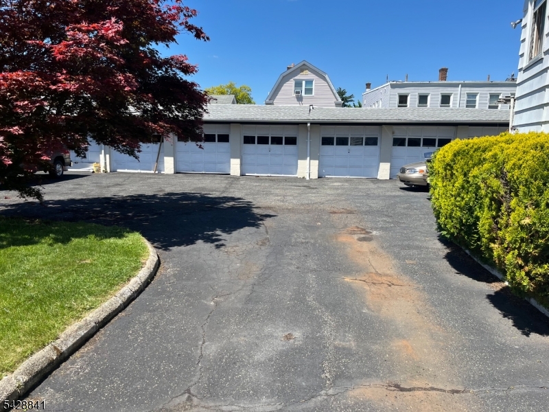 109 High St