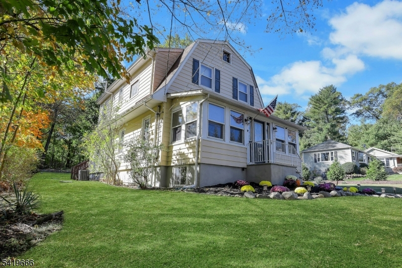 172 Yawpo Ave