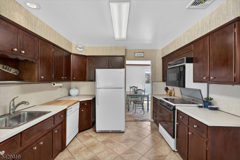9 Duck Point Trl